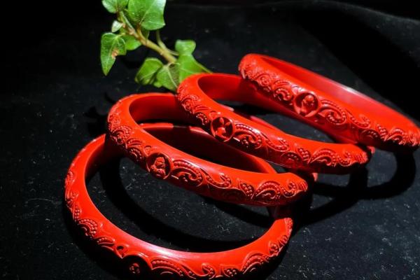 水命生肖如何选择适合的手镯,助你增运又美丽! 水命生肖如何选择适合的手镯,助你增运又美丽!