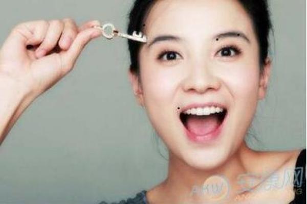 探秘孩子抓钱的命运:背后的生辰八字与财富轨迹 探秘孩子抓钱的命运:背后的生辰八字与财富轨迹