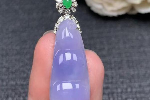 饿火命人翡翠佩戴指南:探索最佳选择与风水秘密 饿火命人翡翠佩戴指南:探索最佳选择与风水秘密