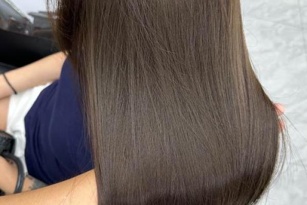 水命者适合的包包颜色推荐，让你魅力四射！