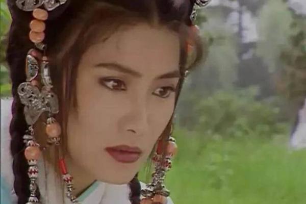 乞丐皇帝：从乞讨到权力的传奇人生故事