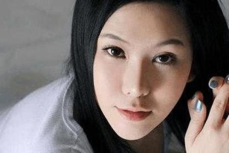 女命富贵金运之命：探索财运与命运的奥秘