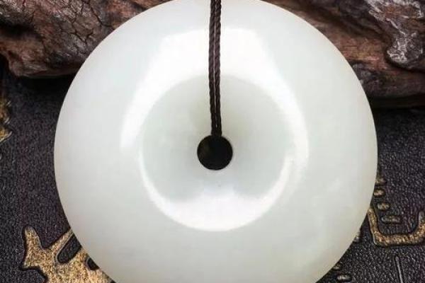 金命人士适合佩戴的手链与风水搭配指南 金命人士适合佩戴的手链与风水搭配指南