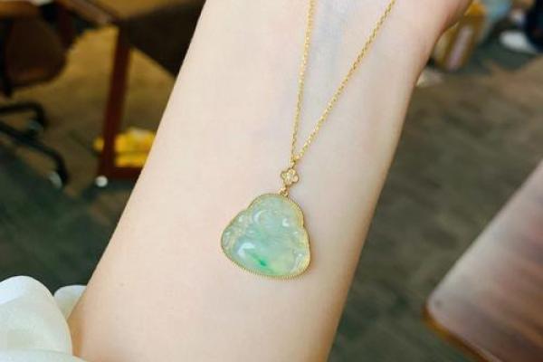 如何选择适合自己的玉翡翠,打造你的幸运之石! 如何选择适合自己的玉翡翠,打造你的幸运之石!