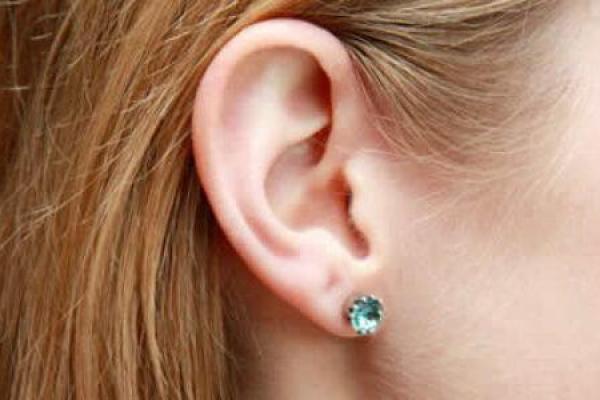 女耳朵薄的人命运解析:听得见未来的细语与隐秘 女耳朵薄的人命运解析:听得见未来的细语与隐秘