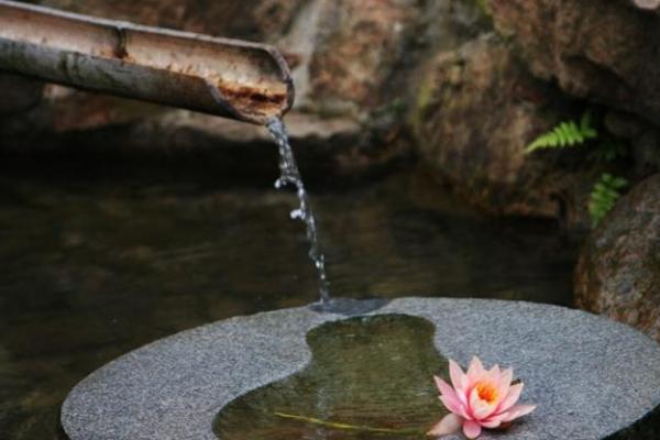 泉水命的方位选择:助你开启新的人生篇章 泉水命的方位选择:助你开启新的人生篇章