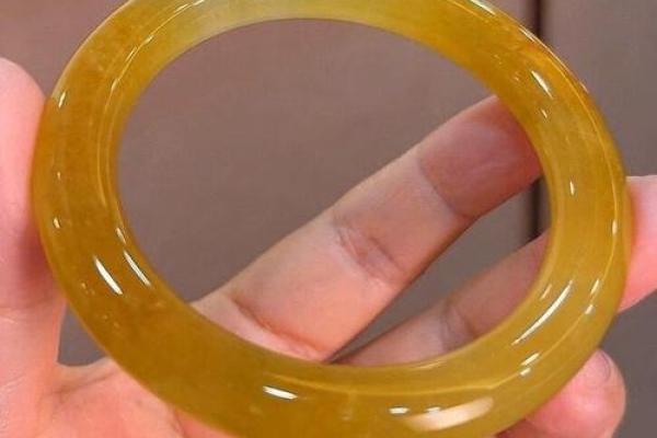 城头土命人如何佩戴招财饰品,助你财富滔滔不绝! 城头土命人如何佩戴招财饰品,助你财富滔滔不绝!