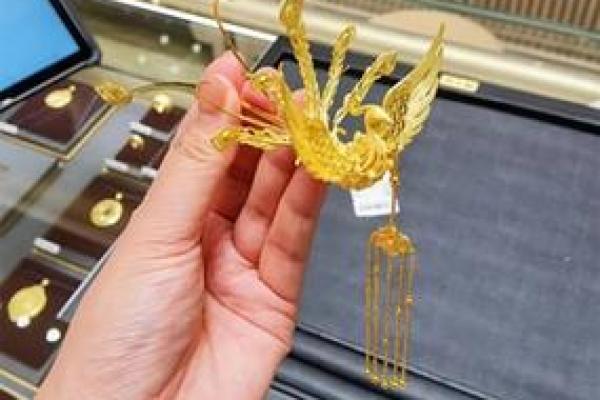 金钗命的水晶选择:提升运势与幸福感的完美搭配 金钗命的水晶选择:提升运势与幸福感的完美搭配