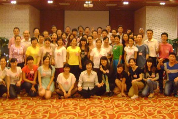 1969年出生的蛇命:智慧与魅惑的生命之旅 1969年出生的蛇命:智慧与魅惑的生命之旅