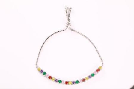 大林木命的人生探索：适合佩戴的珠宝与饰品推荐