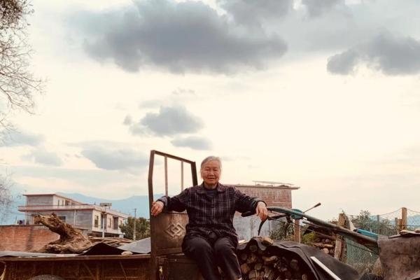 1975年:划时代的命运与珍贵时光的回忆 1975年:划时代的命运与珍贵时光的回忆