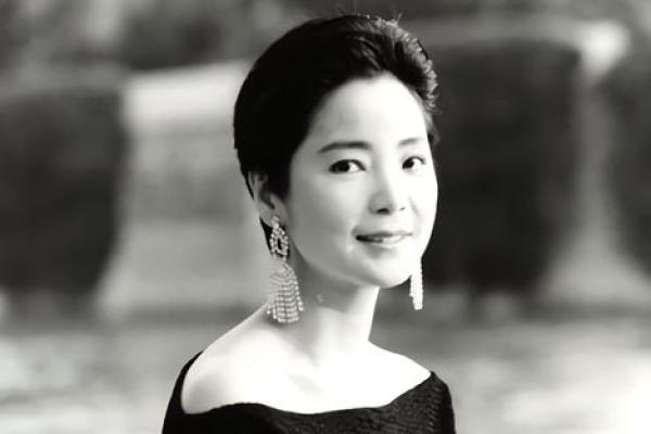 邓丽君的命相解析:面相与她传奇人生的交织 邓丽君的命相解析:面相与她传奇人生的交织