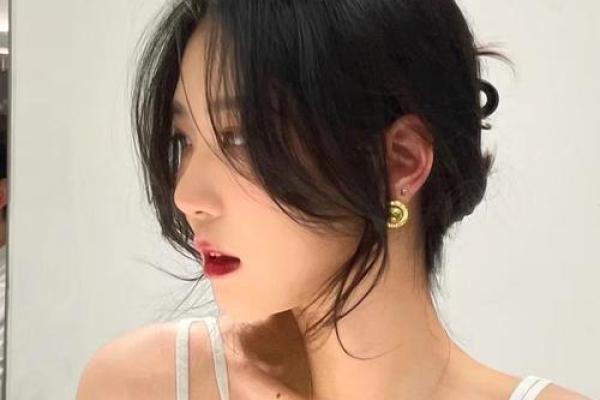 根据命理选择发型,展现个人魅力与风格! 根据命理选择发型,展现个人魅力与风格!