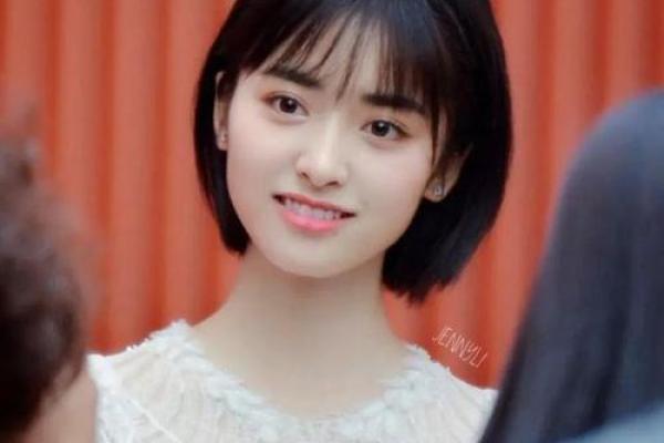 命格与刘海：适合哪些人的发型选择？