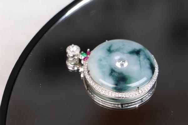 木命人最适合佩戴的饰品与选择指南 木命人最适合佩戴的饰品与选择指南