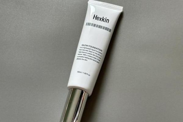 揭开真命粉底液与假命粉的神秘面纱,打造无暇肌肤的秘密! 揭开真命粉底液与假命粉的神秘面纱,打造无暇肌肤的秘密!