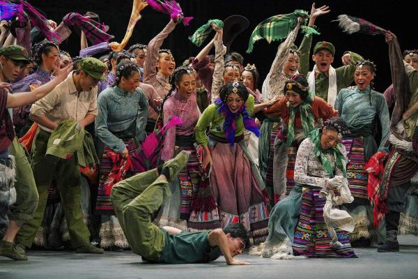 《过命的兄弟:真实与情义的深刻交织》 《过命的兄弟:真实与情义的深刻交织》