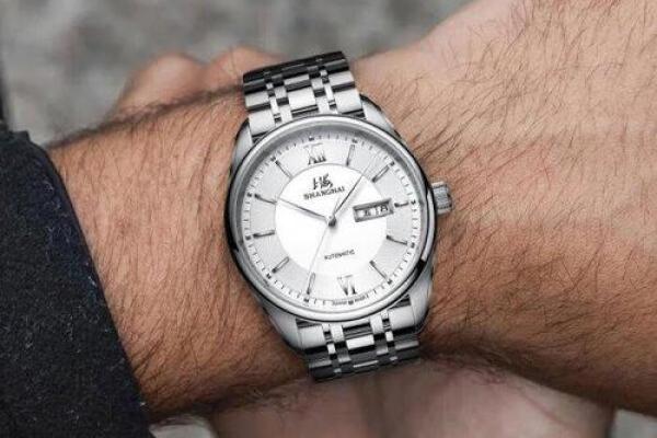 木命人适合佩戴什么样的手表？