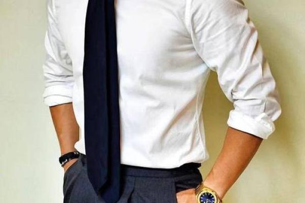 身材匀称的男人:命运的秘密与魅力解析 身材匀称的男人:命运的秘密与魅力解析