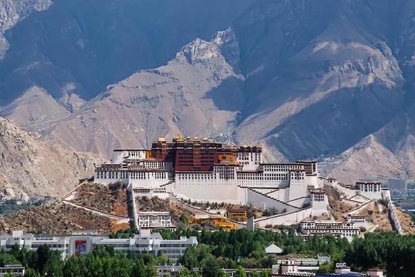 探秘命带华盖:华盖带来的隐秘危害与影响 探秘命带华盖:华盖带来的隐秘危害与影响