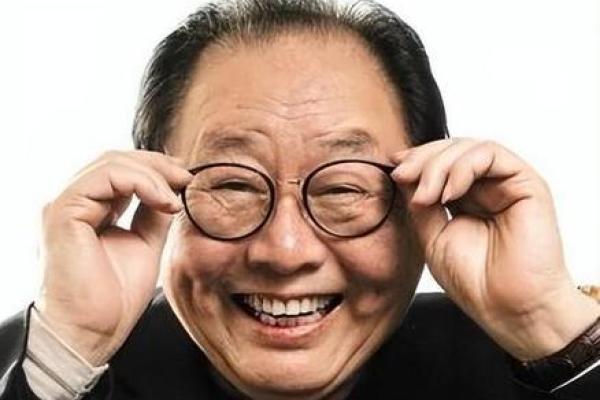 1962年属鸡的命运解析:奇妙人生的多彩篇章 1962年属鸡的命运解析:奇妙人生的多彩篇章