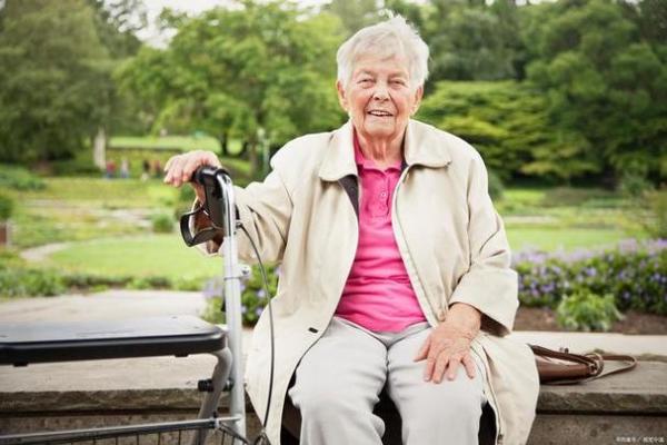 女人的菜籽命:生活中的智慧与坚韧 女人的菜籽命:生活中的智慧与坚韧