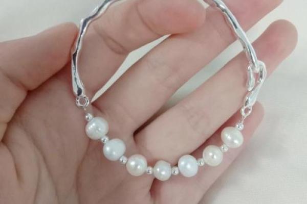 水蛇属命适合的佩戴物品,让你生活更顺利! 水蛇属命适合的佩戴物品,让你生活更顺利!