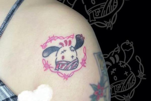 火命狗的纹身选择:象征意义与个人风格的完美融合 火命狗的纹身选择:象征意义与个人风格的完美融合