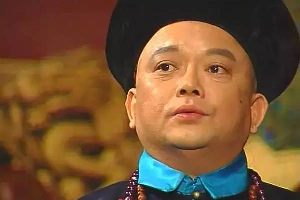 和珅与老百姓的命运:历史长河中的无奈与挣扎 和珅与老百姓的命运:历史长河中的无奈与挣扎