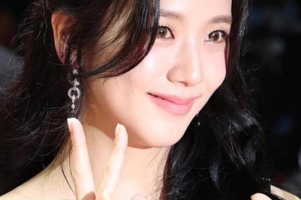 金智秀命格解析:揭开这位偶像的神秘面纱 金智秀命格解析:揭开这位偶像的神秘面纱