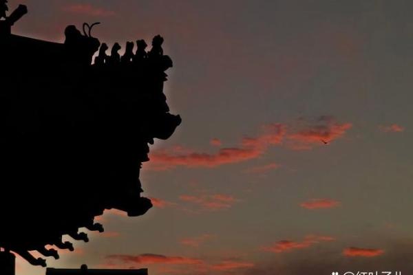 大海水命与霹雳火命的碰撞:性格与命运的奇妙交织 大海水命与霹雳火命的碰撞:性格与命运的奇妙交织