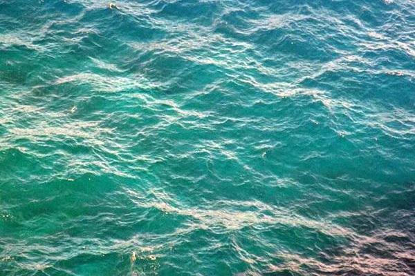 大海水命与霹雳火命的碰撞:性格与命运的奇妙交织 大海水命与霹雳火命的碰撞:性格与命运的奇妙交织