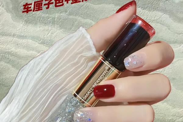 探索木命者的指甲颜色选择:给你带来好运的颜色搭配! 探索木命者的指甲颜色选择:给你带来好运的颜色搭配!