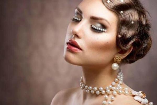 揭开二月命格女性的神秘面纱:她们的人生特点与魅力 揭开二月命格女性的神秘面纱:她们的人生特点与魅力