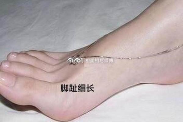 孩子脚长瘦的命运解析:如何影响成长与未来发展 孩子脚长瘦的命运解析:如何影响成长与未来发展