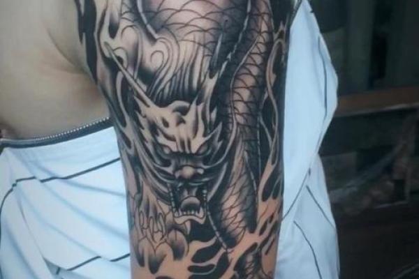 探索海底金命纹身的奥秘与魅力:让你的纹身故事更动人 探索海底金命纹身的奥秘与魅力:让你的纹身故事更动人