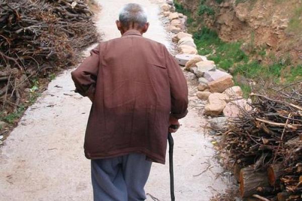 父亲的背影:我爸命为何这么苦? 父亲的背影:我爸命为何这么苦?