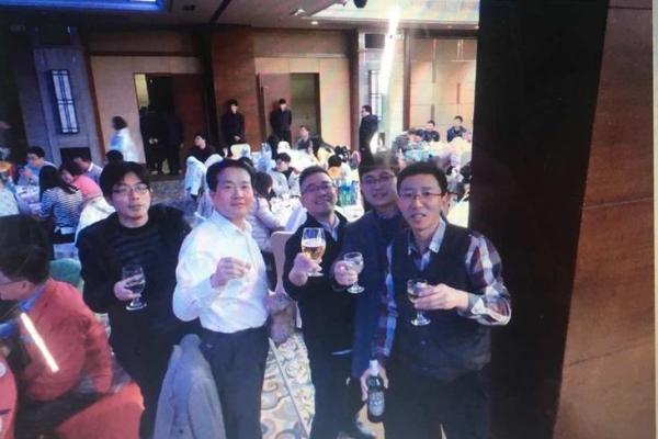 1985年出生的人命运解析：风华正茂与未来机遇的旅程