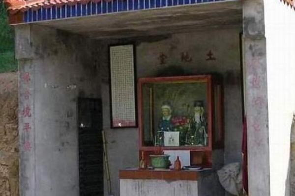 己亥日柱女命的性格解析:妾命的传说与现实之辩 己亥日柱女命的性格解析:妾命的传说与现实之辩