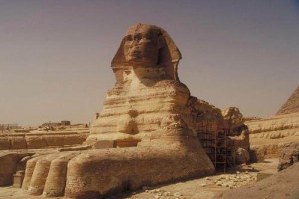 揭开《十三条命》中的神秘预言，探索未来之谜