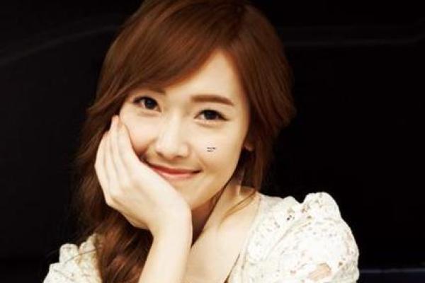 女人多眼皮的命运象征与美丽启示 女人多眼皮的命运象征与美丽启示