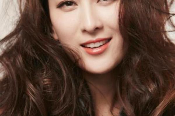 什么女命长相漂亮清秀：揭示内外兼修的美丽之道