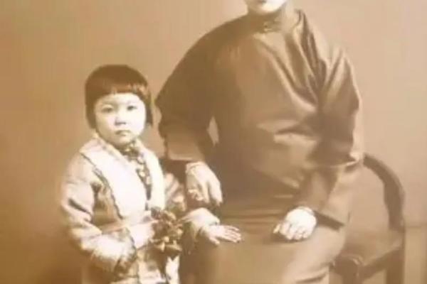 女人青鸟之命:解析她们命运背后的故事与启示 女人青鸟之命:解析她们命运背后的故事与启示