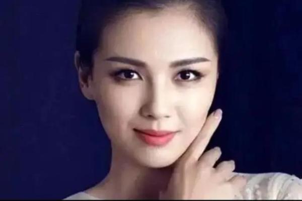 如何通过面相判断一个人的命运与性格，揭示坏命的秘密