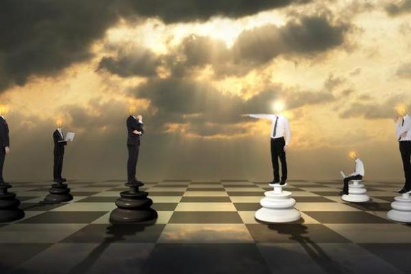 属狗大海水命解析：勇敢探索人生的波澜与风浪