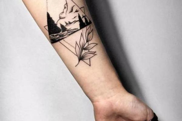 男士水命者适合纹什么？探索水命纹身的意义与选择