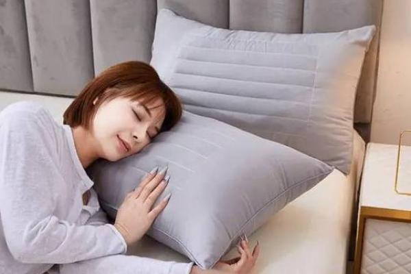 适合圆形床头的命理智慧：打造理想睡眠环境的秘密