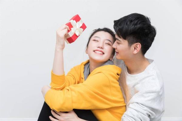 男人说桃花命:命运与爱情的微妙联系 男人说桃花命:命运与爱情的微妙联系