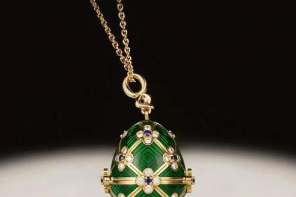 松柏木命适合的首饰：让你的运势更上一层楼！