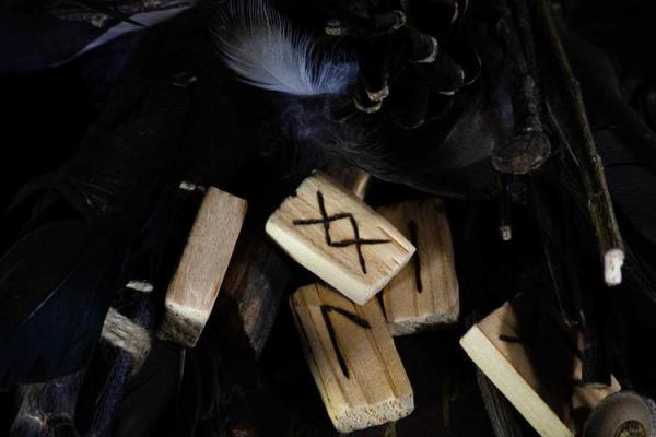 揭秘假童子命的真相:命理中的迷思与现实 揭秘假童子命的真相:命理中的迷思与现实